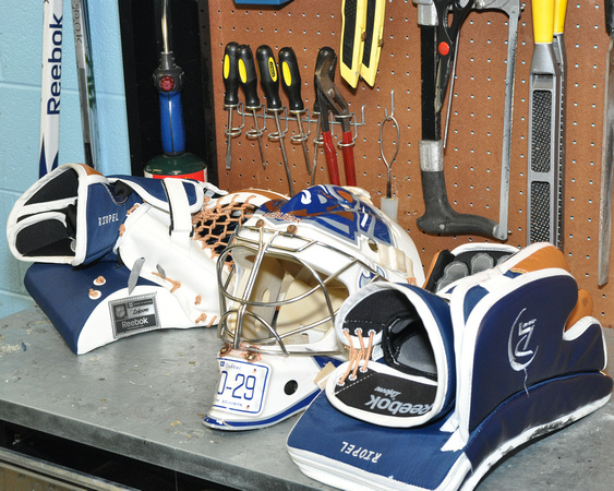 # 29 Nic Riopel's mask and gloves 03-23-2012